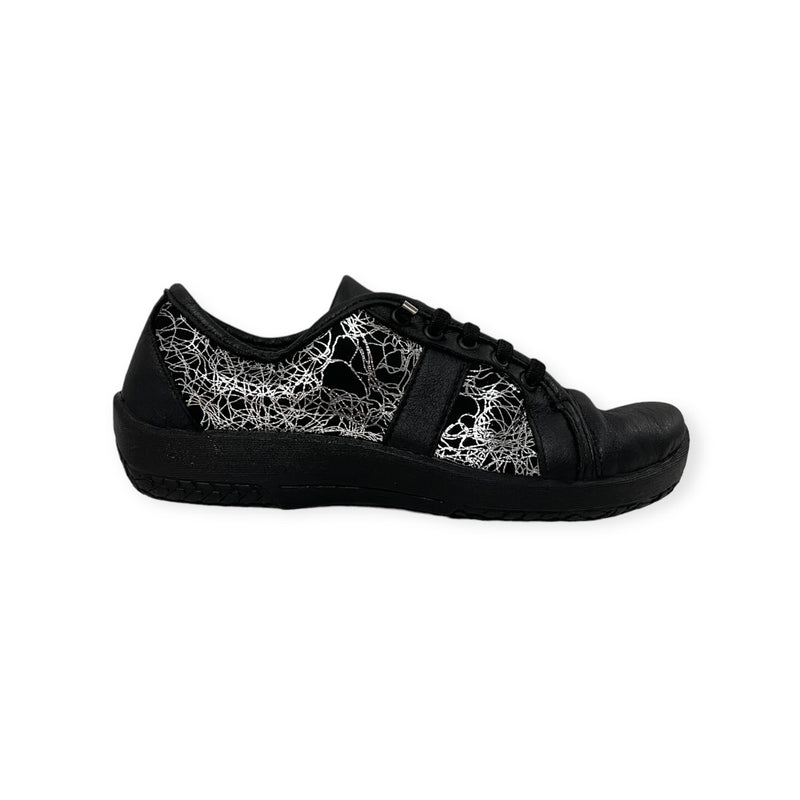 LETA BLACK COMBO Yolo Shoes Emerald