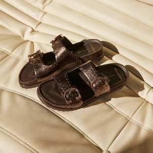 DEON - BRONZE STUD